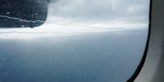 Πώς έσπασε το τζάμι αεροπλάνου στην πτήση από τη Θεσσαλονίκη