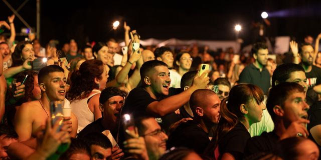Η λίμνη Αμβρακία γίνεται το πιο απρόβλεπτο καλοκαιρινό hotspot
