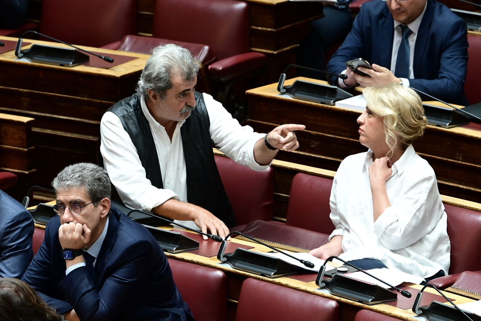 ΣΥΡΙΖΑ:  Δούρου vs Πολάκη σε “ματς” δίχως θεατές