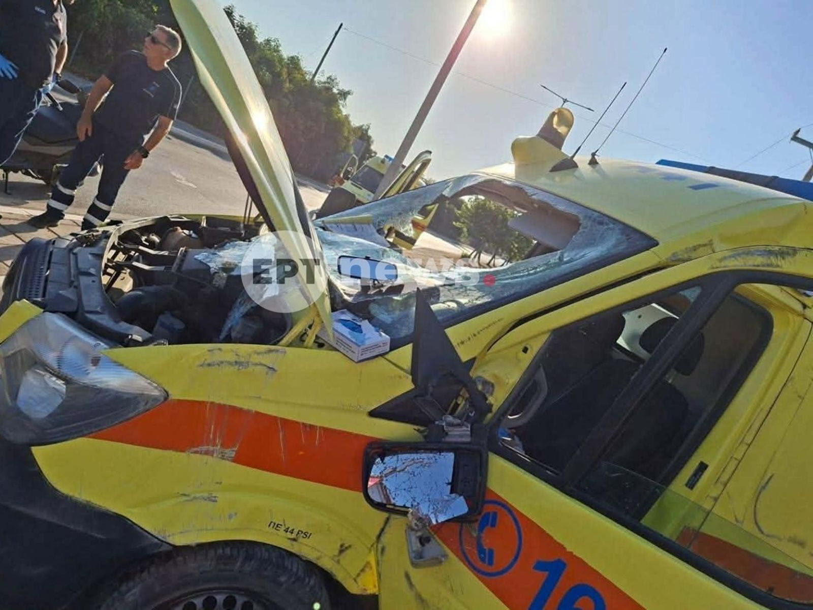 Χανιά: Συγκλονίζουν οι λεπτομέρειες της σύγκρουσης του ασθενοφόρου με ΙΧ - Η ανακοίνωση των εργαζόμενων του ΕΚΑΒ