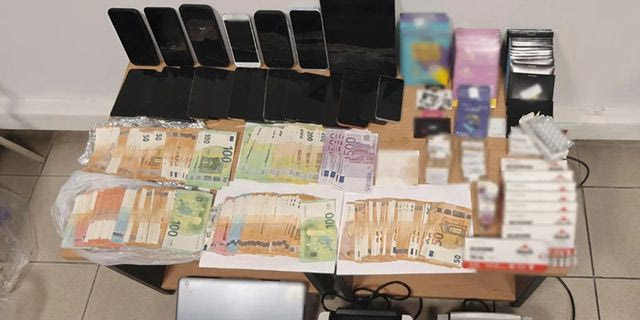 Στα δίχτυα της ΕΛΑΣ κύκλωμα τοκογλυφίας και εκβιασμών – Τέσσερις συλλήψεις