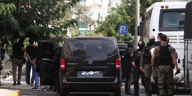 Marfin: Προθεσμία για την Τρίτη πήραν οι δύο συλληφθέντες