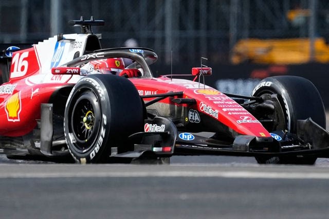Formula 1: Τεράστια επιστροφή του Λεκλέρ στις νίκες, ο Αντονέλι εκτός βαθμών στο θρίλερ του Σίλβερστοουν