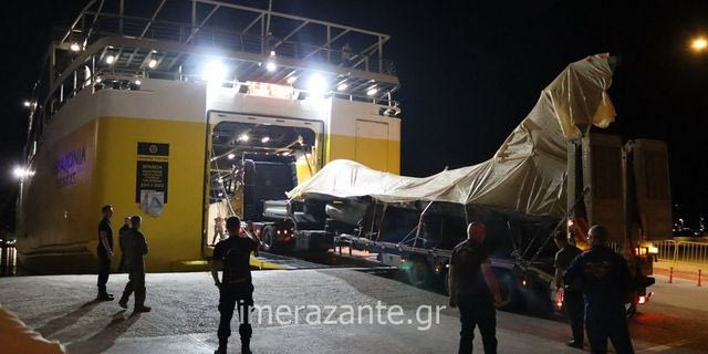 Ζάκυνθος: Αναχώρησε με πλοίο το αεροσκάφος F-16 που είχε κάνει αναγκαστική προσγείωση – Βίντεο