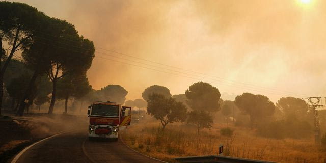 Φωτιές σε Ισπανία, Γαλλία: Τι είναι τα “σύννεφα φωτιάς” και γιατί είναι τόσο επικίνδυνα