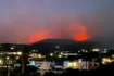 Φωτιά στην Πάρο: Ενισχύονται οι δυνάμεις – Ισχυροί άνεμοι δυσχεραίνουν την κατάσβεση