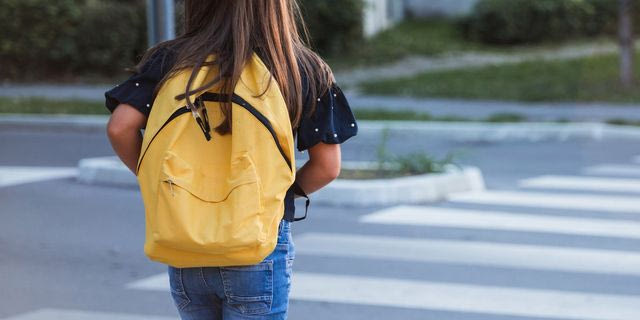 Θεσσαλονίκη: 7χρονο κοριτσάκι περιφερόταν στους δρόμους – Συνελήφθη ο πατέρας της