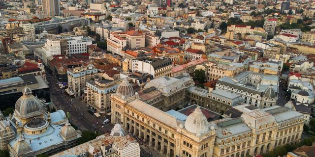 Τουρίστες στο Βουκουρέστι νοικιάζουν καταλύματα που μπορεί να καταρρεύσουν σε σεισμό