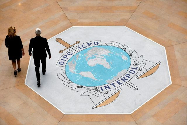 Interpol: Πάνω από 1.000 συλλήψεις και 2.070 θύματα σε επιχείρηση κατά της εμπορίας ανθρώπων