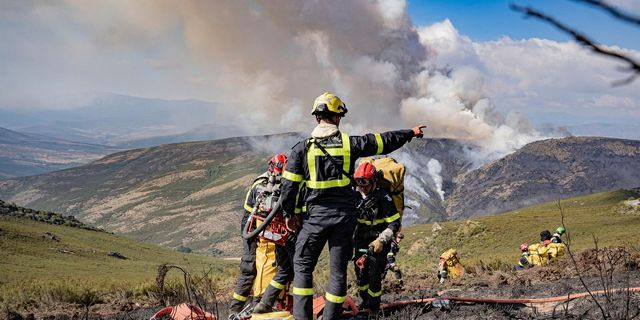 Ισπανία: Μαίνεται φωτιά βόρεια της Μαδρίτης – Κατέκαψε 120.000 στρέμματα