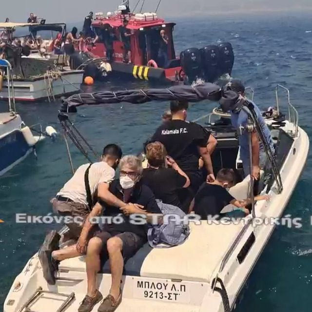 Φωτιά στην Βοιωτία: Εικόνες αποκάλυψης στο χωριό Καλαμάκι