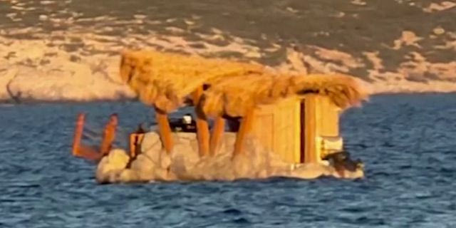 Κουφονήσια: Αποχώρησε η πλωτή καντίνα – Στο Αυτόφωρο κυβερνήτης