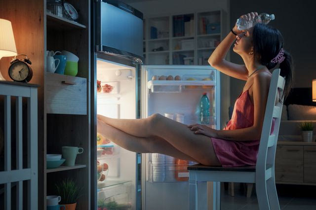 Γιατί οι γυναίκες υποφέρουν περισσότερο από τον καύσωνα