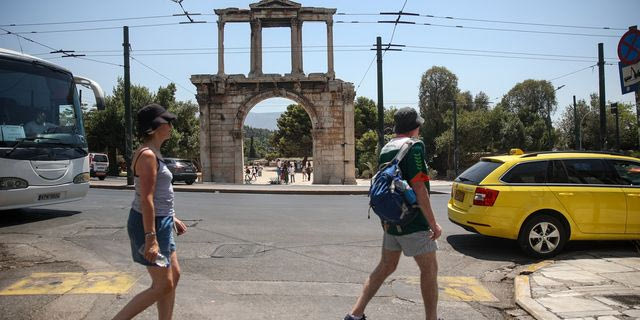 Κύμα καύσωνα με 43αρια μέχρι την Τετάρτη – Αναλυτική πρόγνωση