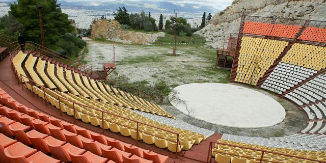 Τα βράδια μας στον Λόφο: Τι θα δούμε στον Λυκαβηττό μέχρι τον Οκτώβριο