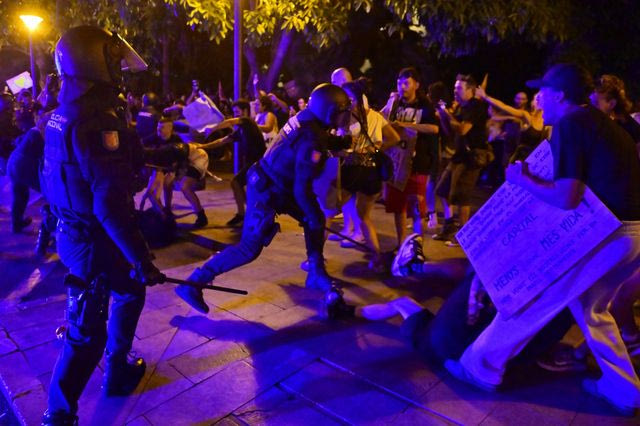 Διαδήλωση κατά του υπερτουρισμού στη Μαγιόρκα –  Επεισόδια  με 8 τραυματίες