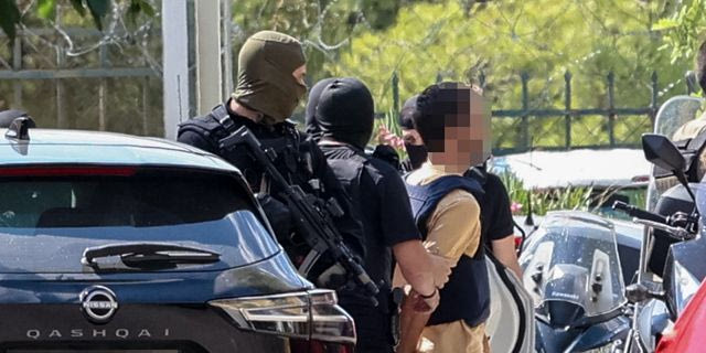 Marfin: Προσωρινά κρατούμενοι οι δύο συλληφθέντες – Αρνούνται τις κατηγορίες