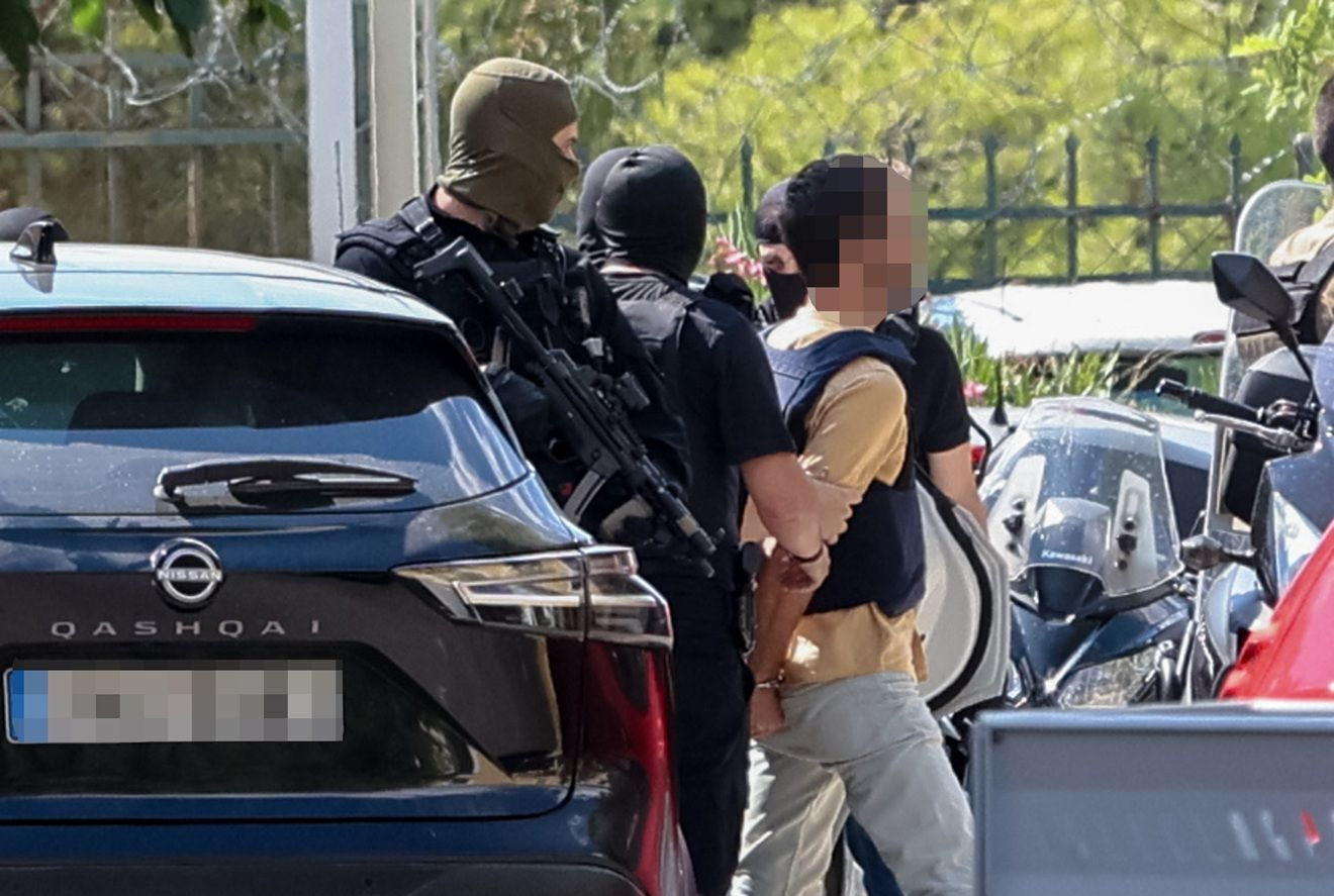 Marfin: Προσωρινά κρατούμενοι οι δύο συλληφθέντες - Αρνούνται τις κατηγορίες