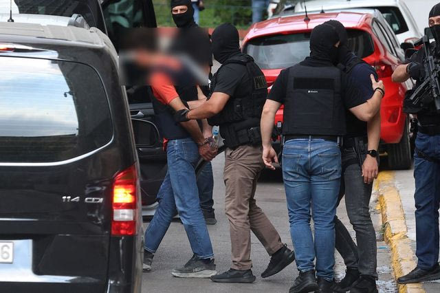 Marfin: Στην Ευελπίδων οι δύο συλληφθέντες