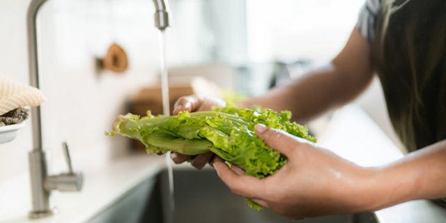 ΗΠΑ: Παράσιτο σε μαρούλι στα Taco Bell υπεύθυνο για την επιδημία “εκρηκτικής διάρροιας”