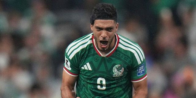 Μεξικό – Εκουαδόρ 2-0: Κινιόνες και Χιμένες πέταγαν φωτιές και έστειλαν τους “τρι” στους 16