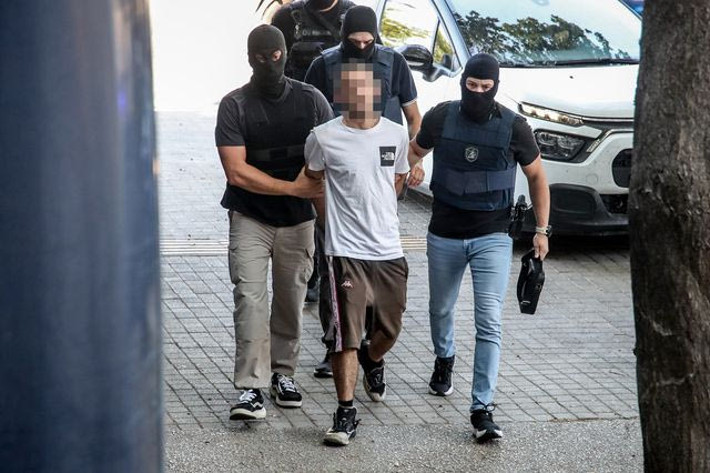 Εμπρηστική επίθεση στη Θεσσαλονίκη: Προφυλακίστηκε και ο 25χρονος – Τι υποστήριξε