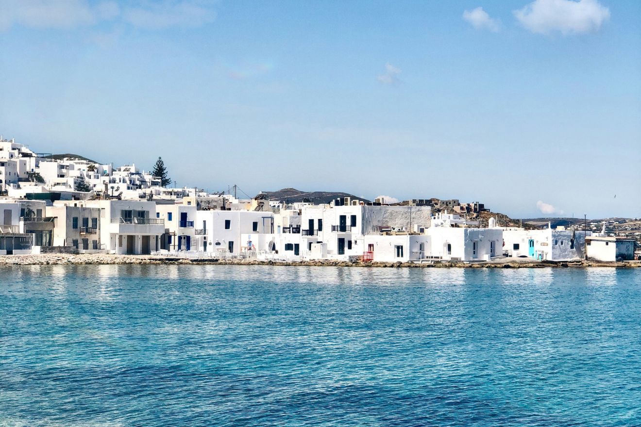 Τέσσερα νησιά, αμέτρητες εμπειρίες: Το καλοκαιρινό island hopping στις Κυκλάδες που αξίζει να κάνεις
