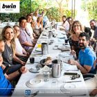bwin και Στέγη Φωτεινή: Ένα καλοκαιρινό γεύμα γεμάτο ανθρώπινες στιγμές