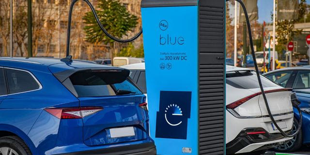 ΔΕΗ blue – Visa: Νέα καλοκαιρινή προσφορά με επιβράβευση έως 18€ τον μήνα για τη φόρτιση ηλεκτρικών οχημάτων