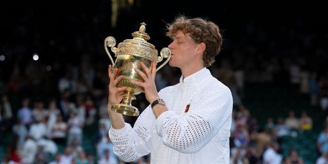 Ο πρεσβευτής της Rolex, Jannik Sinner, θριαμβευτής για δεύτερη συνεχόμενη χρονιά στο Wimbledon