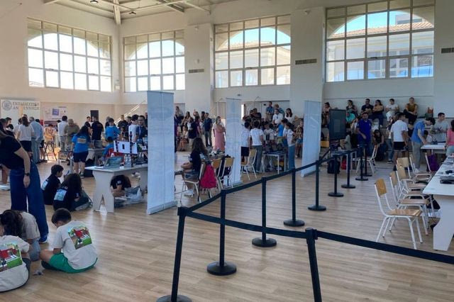 Πολιτισμός και ΑΙ στον προκριματικό της Παγκόσμιας Ολυμπιάδας Ρομποτικής 2026 με στρατηγικό συνεργάτη την COSMOTE TELEKOM