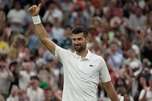 Wimbledon: Στους 16 του Grand Slam του Ηνωμένου Βασιλείου οι Τζόκοβιτς και Σίνερ