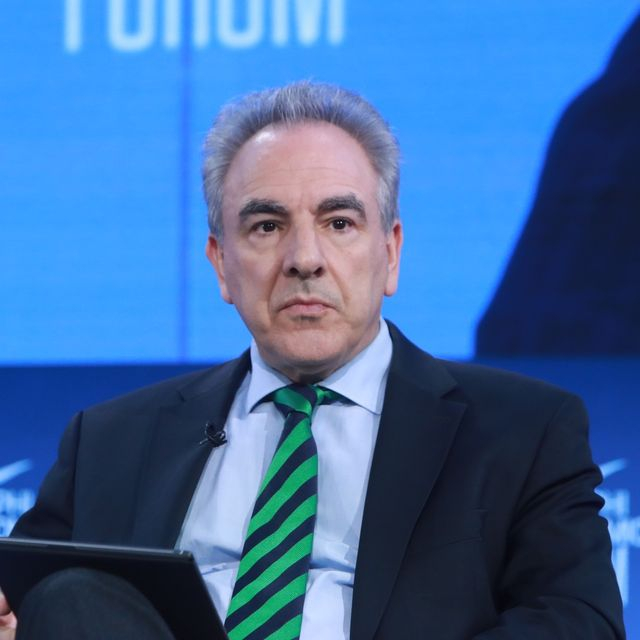 Οργή της αντιπολίτευσης για τον Ντόκο που έπεσε θύμα Ρώσων φαρσέρ – Ζητούν αποπομπή