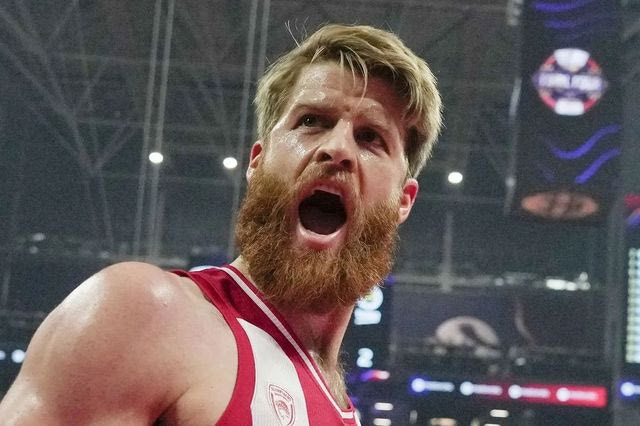Ολυμπιακός: Αυτό είναι το ποσό που ζητάει για όποια ομάδα της EuroLeague θέλει να αγοράσει τον Γουόκαπ