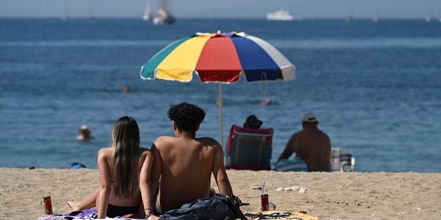 Καιρός: Πώς θα κυλήσουν οι επόμενες 15 ημέρες – Πότε αναμένεται νέο θερμικό επεισόδιο