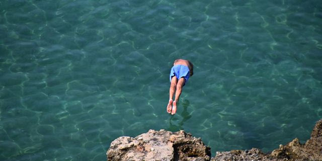 Ο χάρτης με τις παραλίες της Αττικής που είναι ακατάλληλες σύμφωνα με το υπ. Υγείας