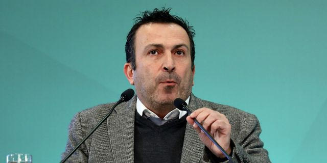 Στέφανος Παραστατίδης
