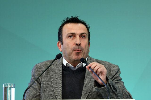 Στέφανος Παραστατίδης