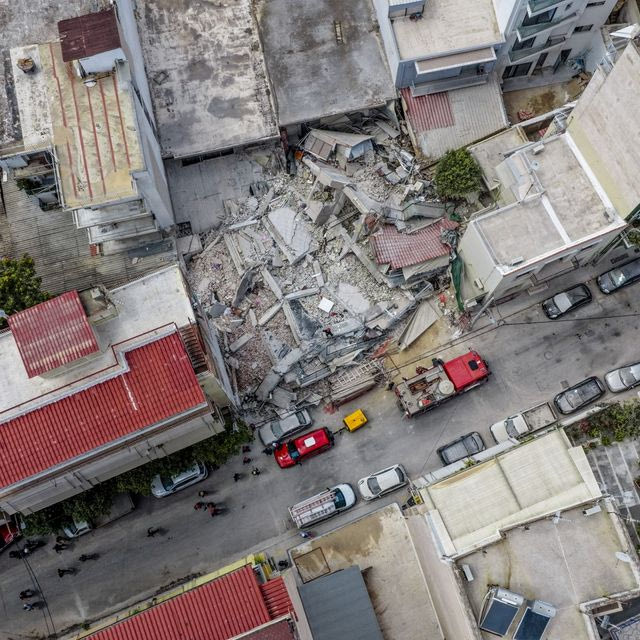 Κατάρρευση κτiρίου στα Πετράλωνα επί της οδού Αλκμήνης