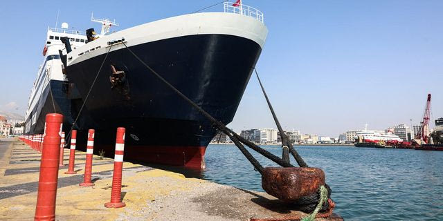 Απεργία ναυτεργατών: Στο Λαύριο τα δρομολόγια SEAJETS από Ραφήνα