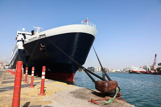 Απεργία ναυτεργατών: Στο Λαύριο τα δρομολόγια SEAJETS από Ραφήνα