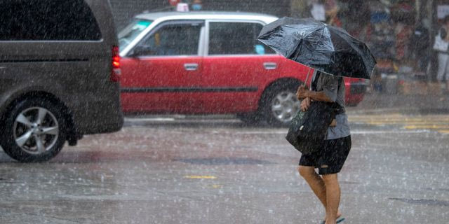 Αλλάζει ο καιρός, πέφτει η θερμοκρασία – Σε ποιες περιοχές θα έχει βροχές και καταιγίδες