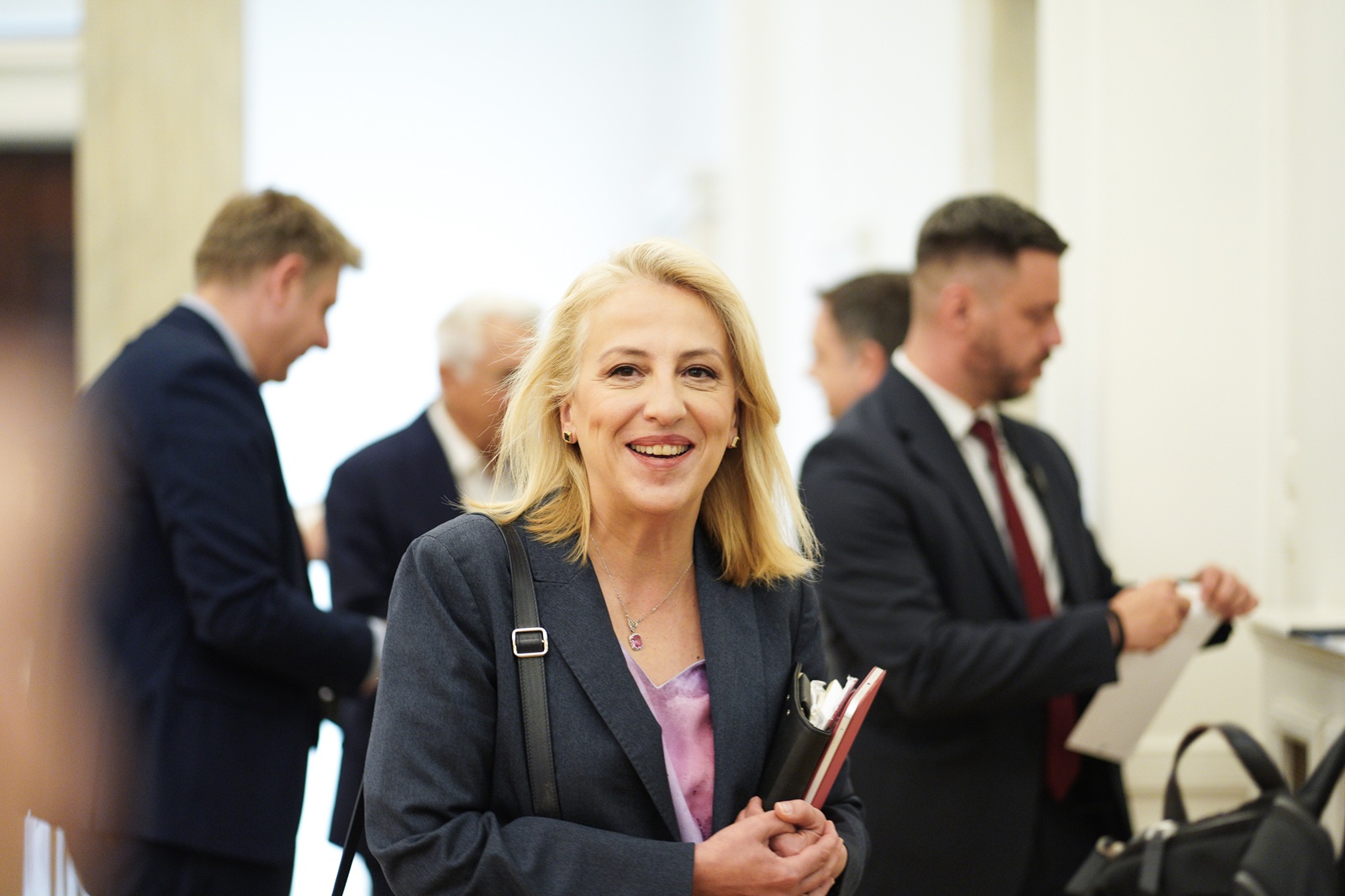ΣΥΡΙΖΑ: Διασφαλίζουν τα ελληνικά κυριαρχικά δικαιώματα οι “δουλειές” της Meridiam για την ηλεκτρική σύνδεση με την Κύπρο;