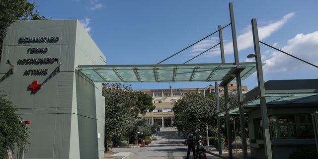 Φωτιά στο Σισμανόγλειο – Προληπτική εκκένωση λόγω καπνού