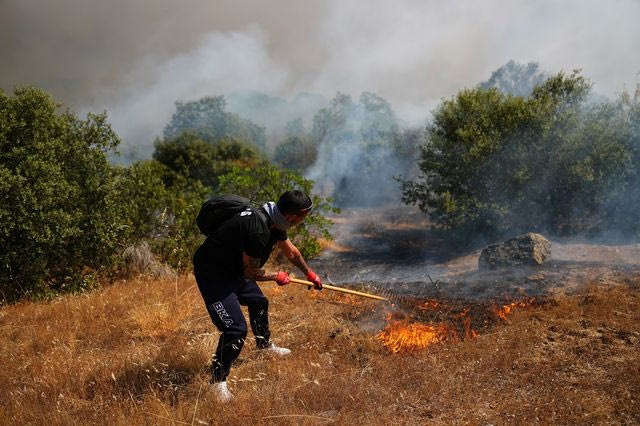 Πύρινος εφιάλτης στην Ισπανία: “Έρχονται δύσκολες ώρες” προειδοποιεί ο Σάντσεθ
