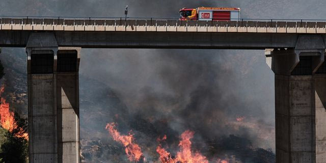 “Σαν να έπεσε βόμβα” – Σοκάρουν οι μαρτυρίες για τη φονική πυρκαγιά στην Ισπανία