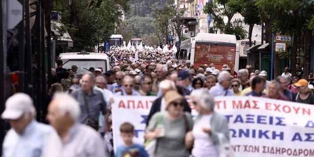 Συντάξεις χηρείας: Τι αλλάζει για πάνω από 200.000 δικαιούχους – Οι κερδισμένοι