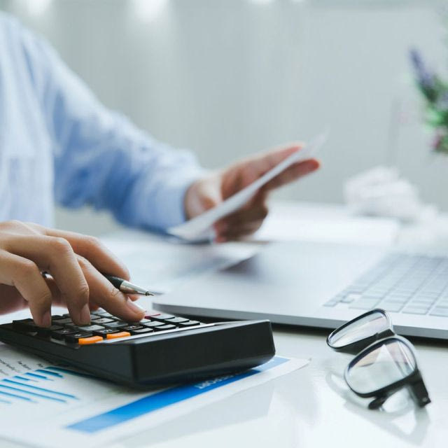 Ρύθμιση 72 δόσεων για χρέη στο Δημόσιο – Πότε ξεκινούν οι αιτήσεις