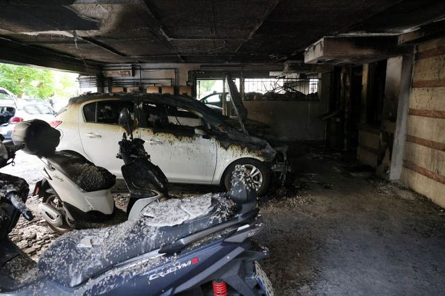 Θεσσαλονίκη: Τι δείχνει βίντεο από την επίθεση με γκαζάκια σε στελέχη της ΝΔ