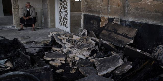 Ισραηλινοί έποικοι πυρπόλησαν τζαμί στο χωριό Κούσρα